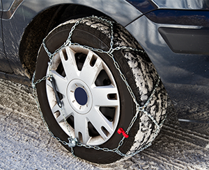 Illustration for article titled Snow tires vs Snow chains